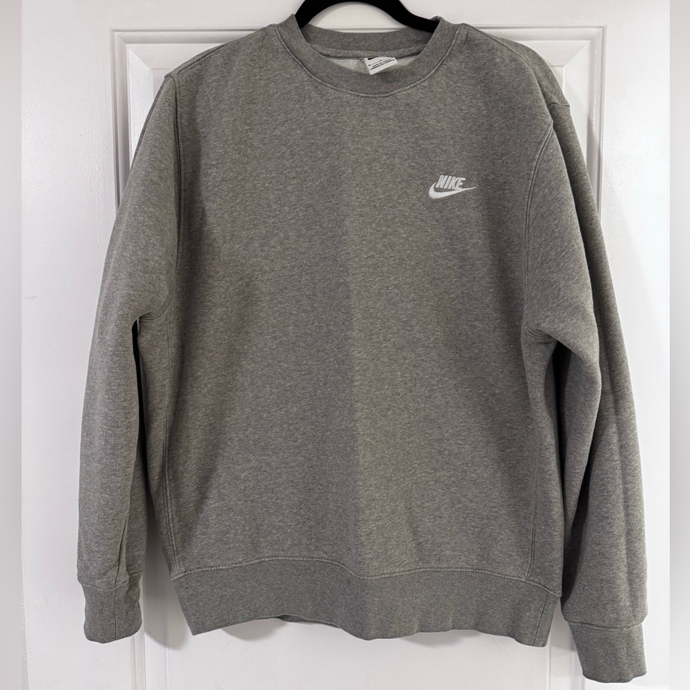 Nike Men's Gray Crewneck